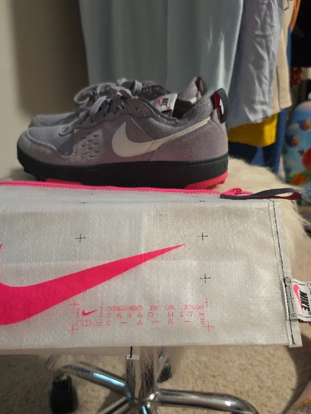 Nike Grey and Hot Pink Trainers